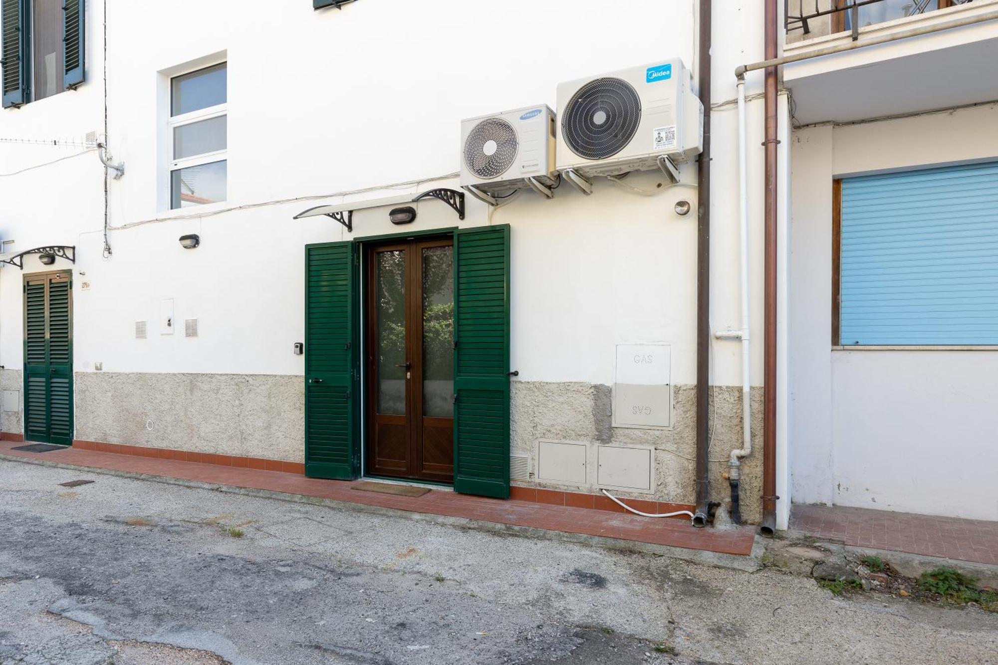 Pisa Bright Apartment Near The Airport Екстериор снимка